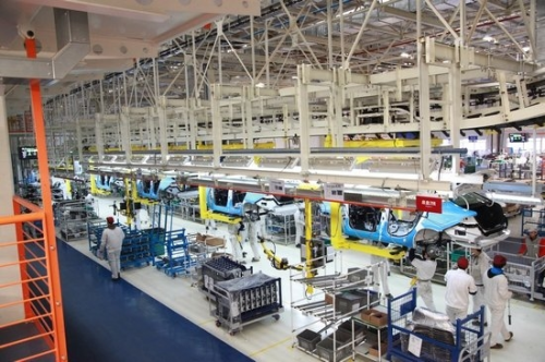 速動數(shù)字?jǐn)Q緊電動螺絲刀，助力汽車行業(yè)邁向智能制造