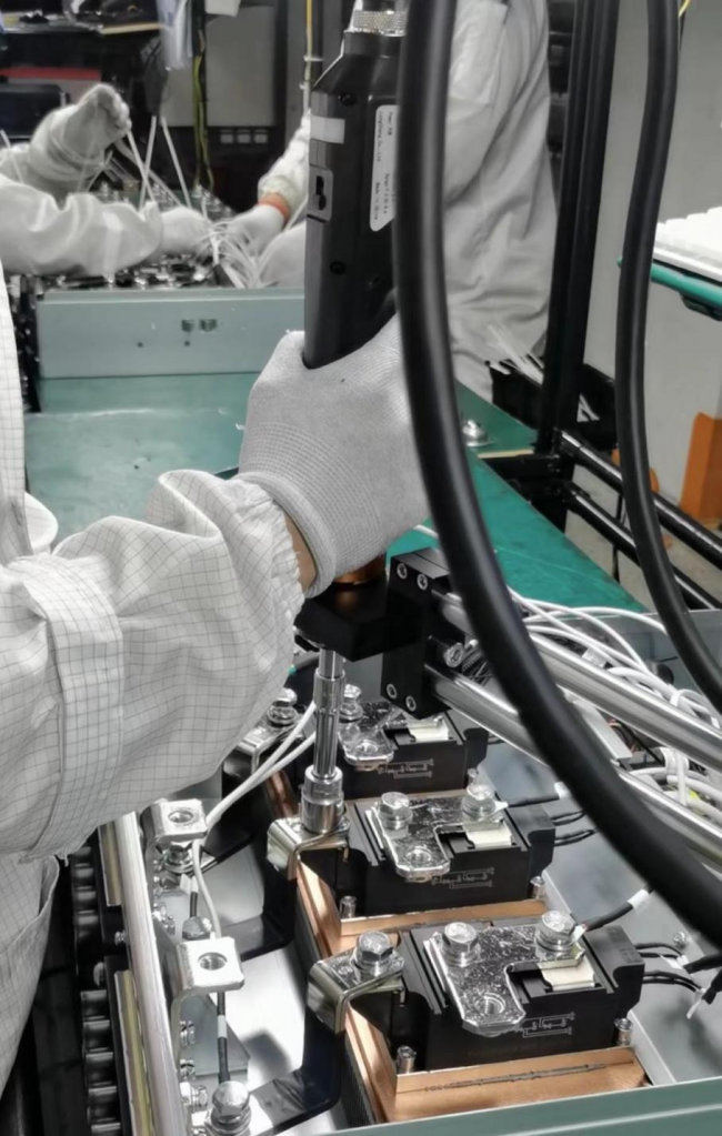 精密電子擰緊裝配如何實(shí)現(xiàn)智能化數(shù)字化作業(yè)?速動智能擰緊推出創(chuàng)新方案